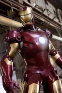 Paramount Pictures tiene los derechos de distribución para "Iron Man 2" entre otras producciones.